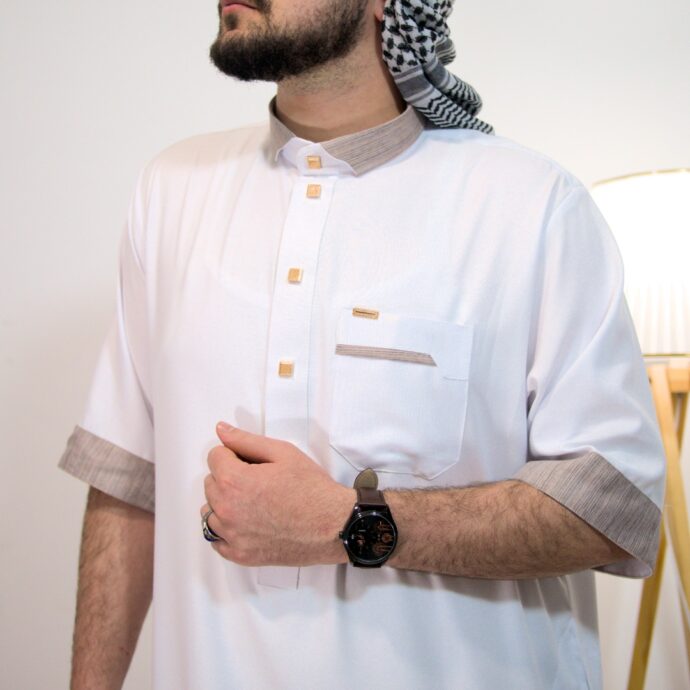 قميص النافع الابيض كول شوميزي